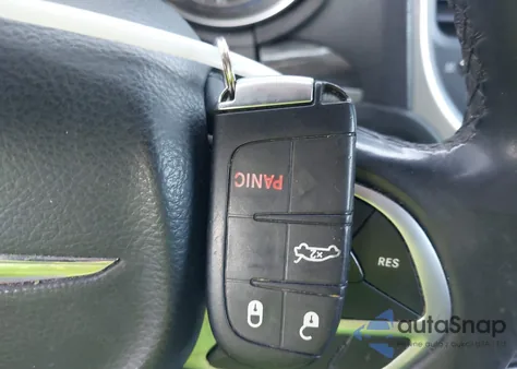 2018 Chrysler 300 Touring из США, поврежденный, VIN 2C3CCAAG2JH330911